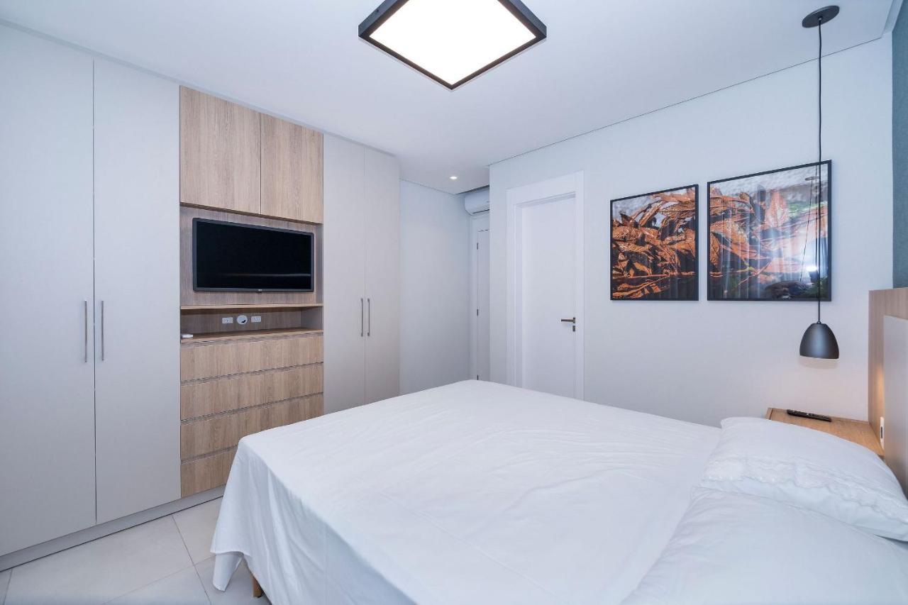 Adra 301 - Apartamento No Centro De Bombinhas - Rooftop Com Piscina E Academia - A Poucos Metros Da Praia - Luaran gambar