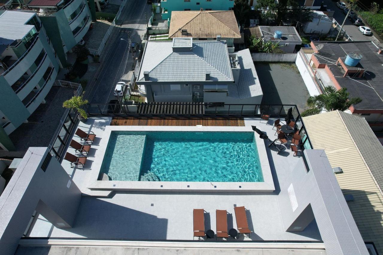 Adra 301 - Apartamento No Centro De Bombinhas - Rooftop Com Piscina E Academia - A Poucos Metros Da Praia - Luaran gambar