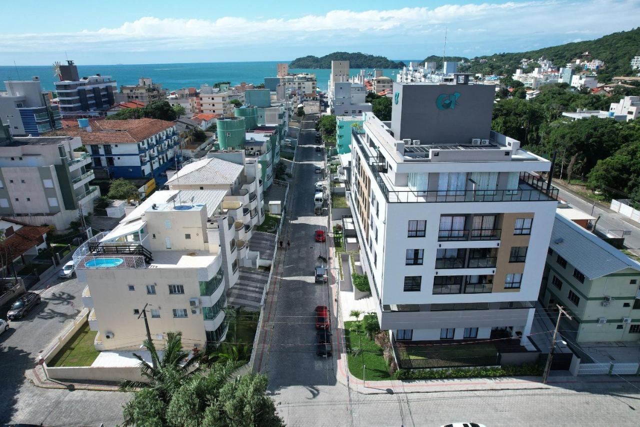 Adra 301 - Apartamento No Centro De Bombinhas - Rooftop Com Piscina E Academia - A Poucos Metros Da Praia - Luaran gambar